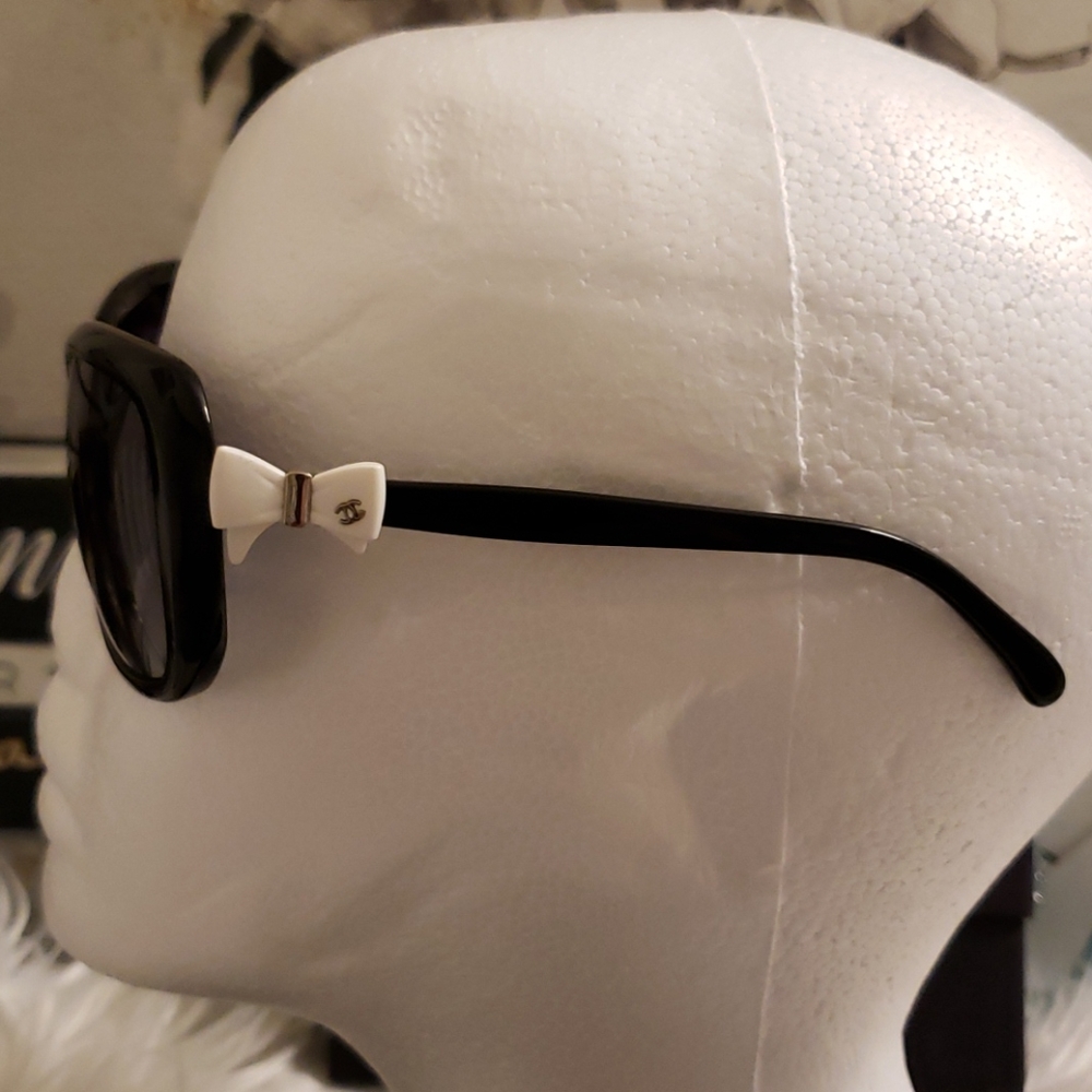 Chanel Sunglass white Cc Logo - Picture 8 of 11